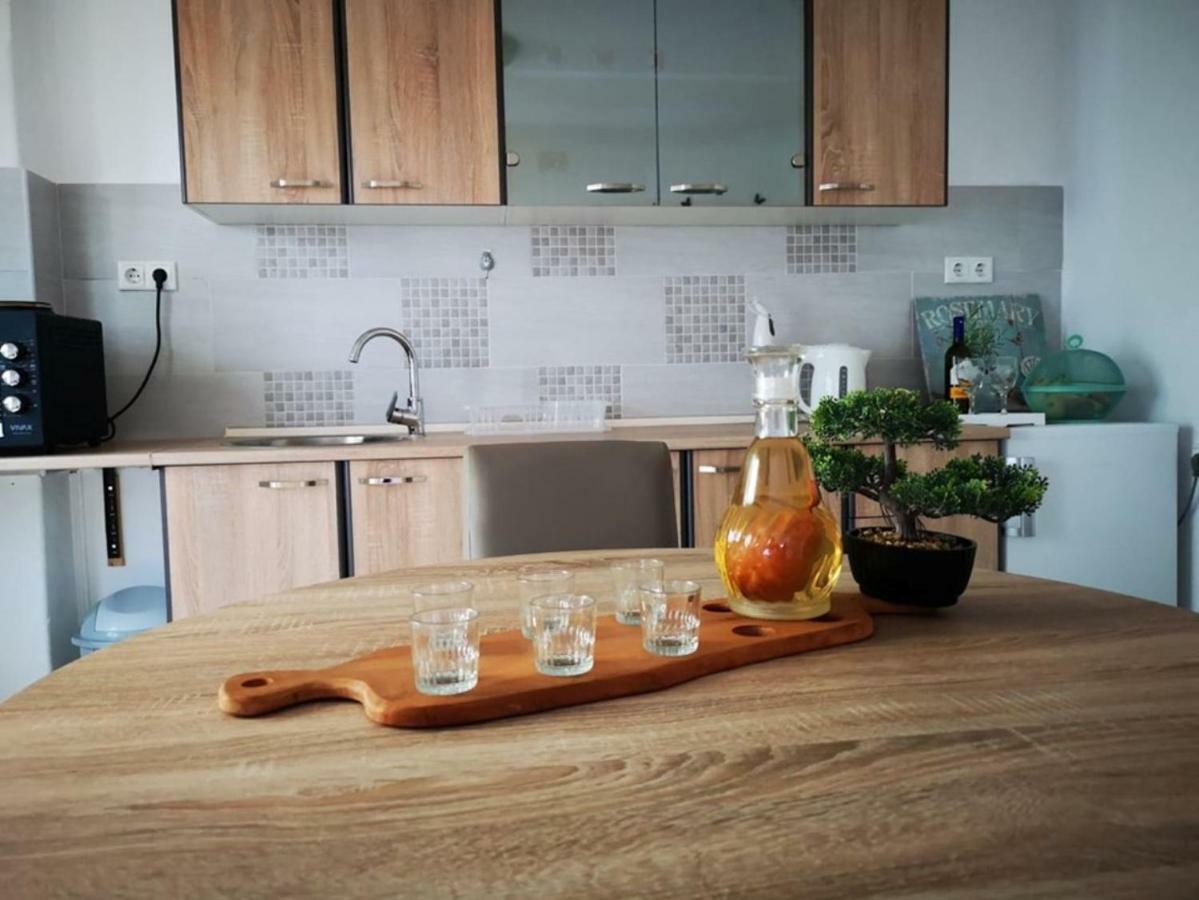 Apartman Borna Оточац Екстер'єр фото